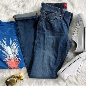 Lucky Brand jeans medium wash Lola straight leg